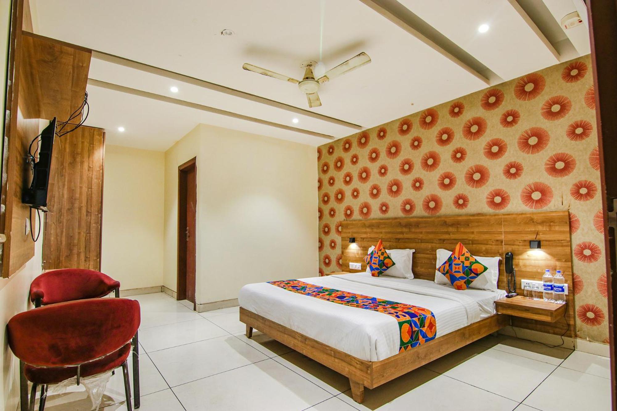 ניו דלהי Fabhotel Golden Glory מראה חיצוני תמונה