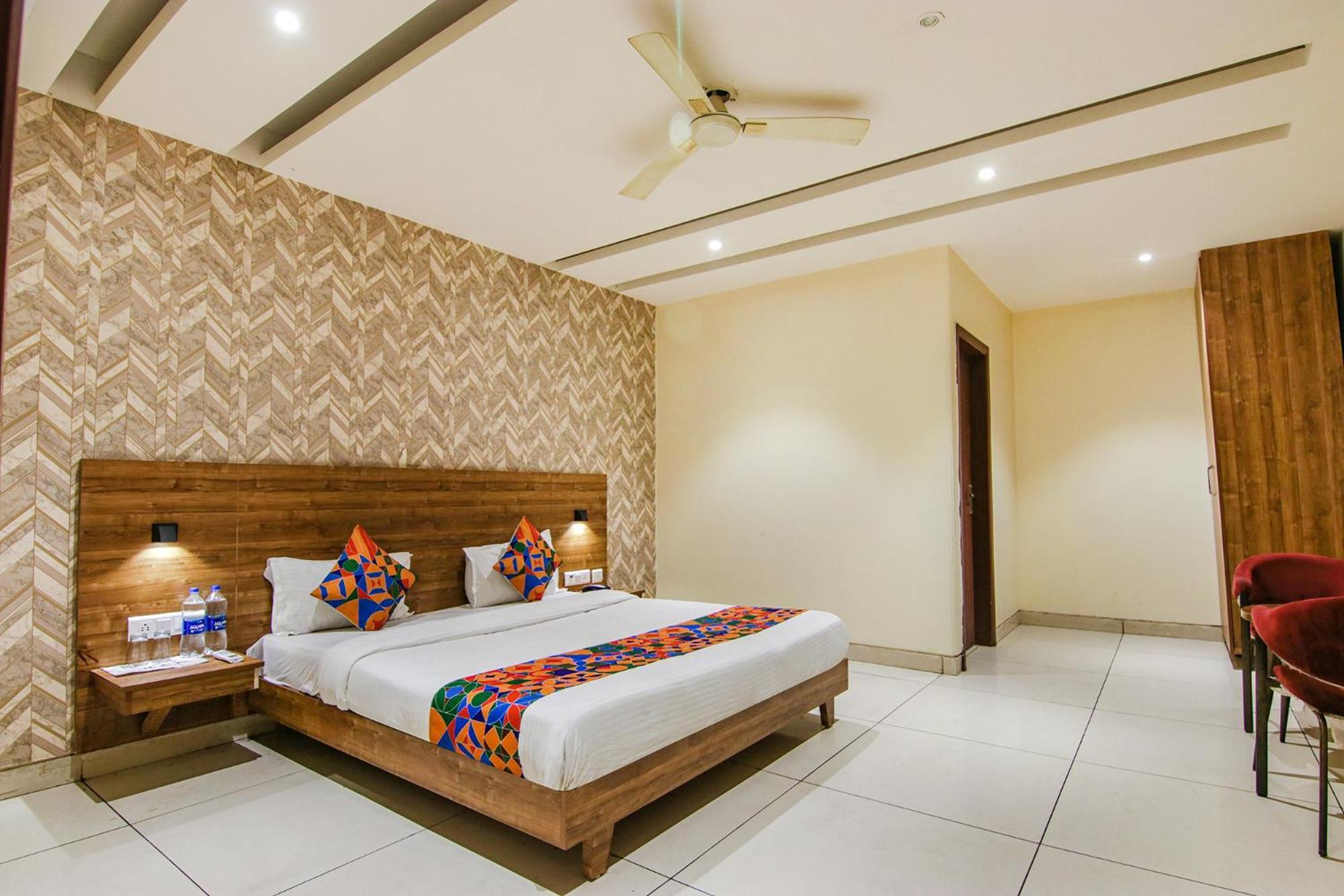 ניו דלהי Fabhotel Golden Glory מראה חיצוני תמונה