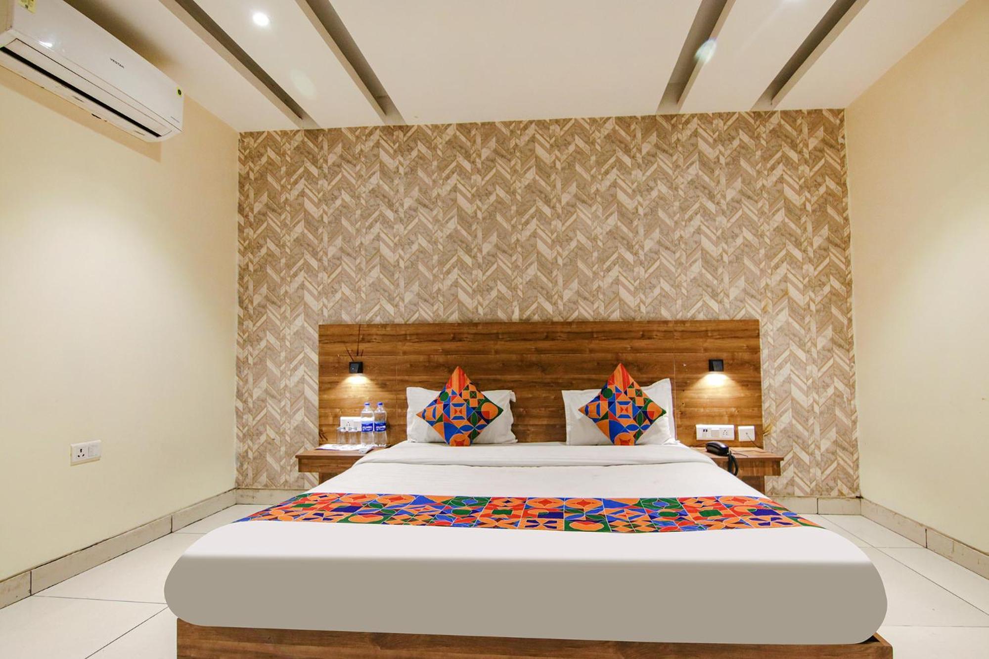 ניו דלהי Fabhotel Golden Glory מראה חיצוני תמונה