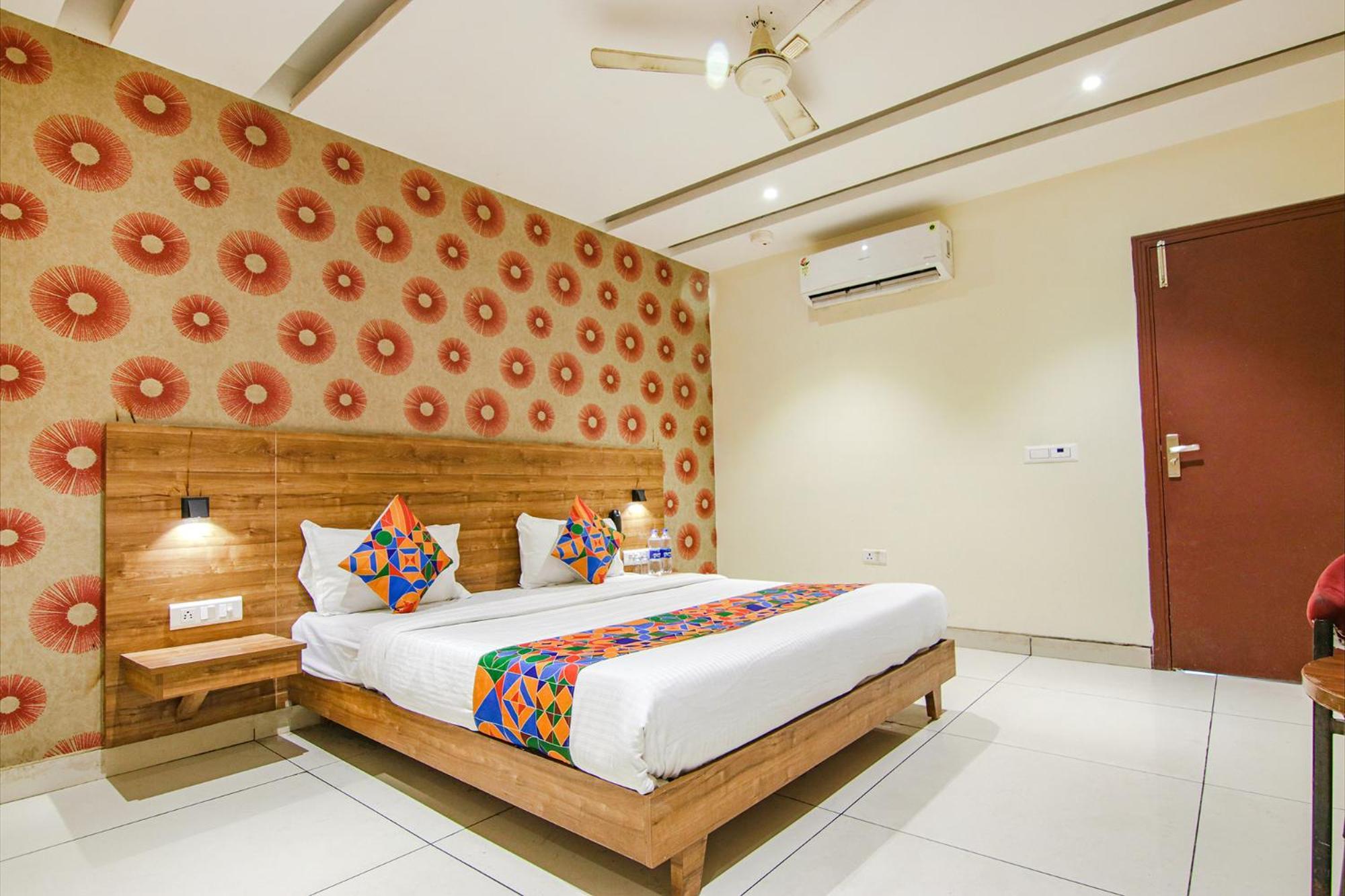 ניו דלהי Fabhotel Golden Glory מראה חיצוני תמונה